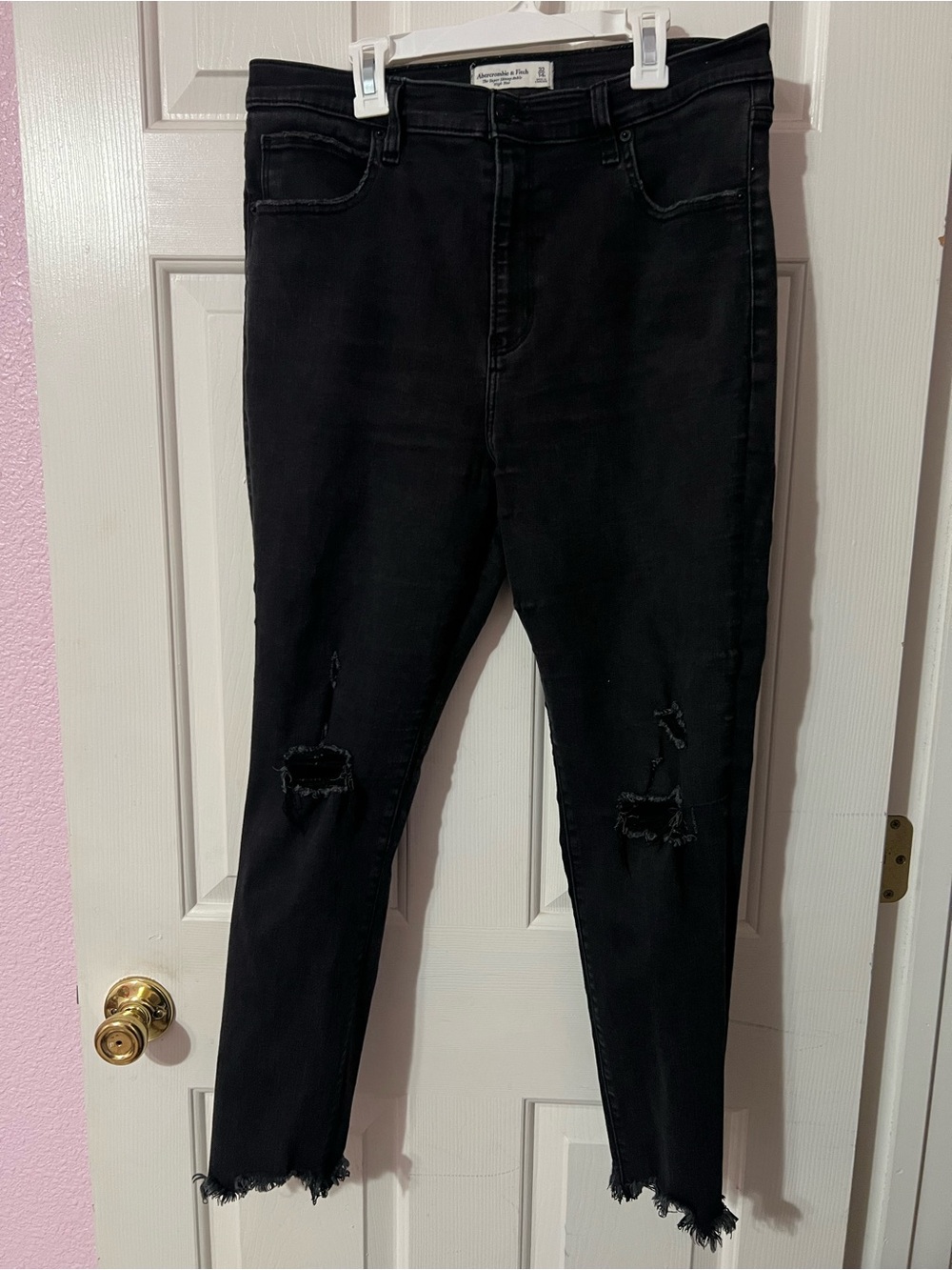 Abercrombie & Fitch black High-Rise super skinny ankle jeans